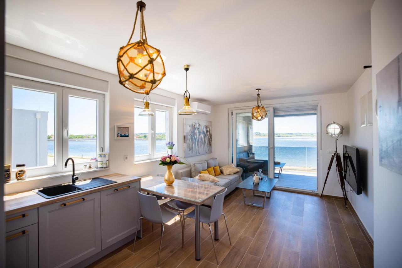 Beach Paradise 5 Stars Apartments Нин Екстериор снимка