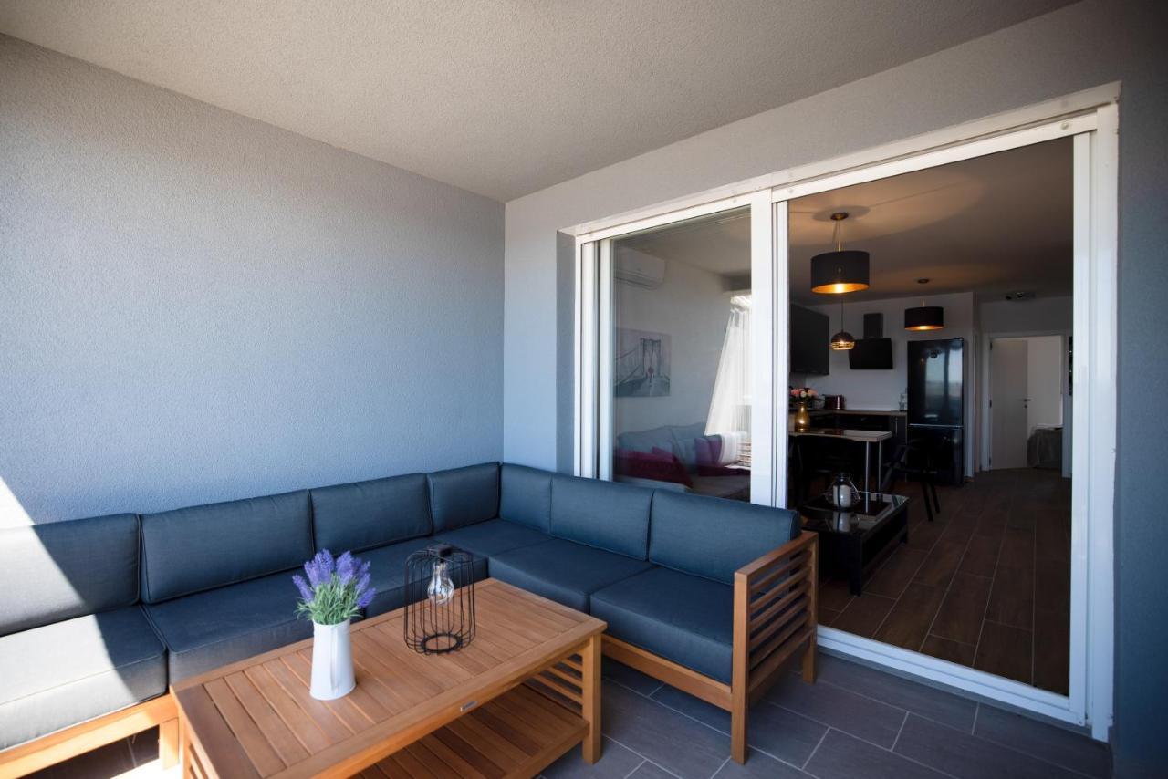 Beach Paradise 5 Stars Apartments Нин Екстериор снимка