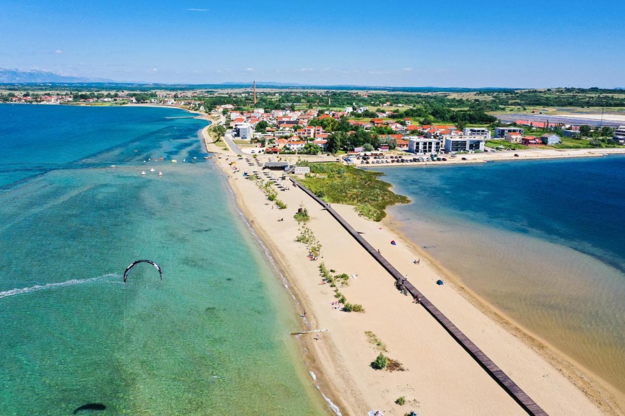 Beach Paradise 5 Stars Apartments Нин Екстериор снимка