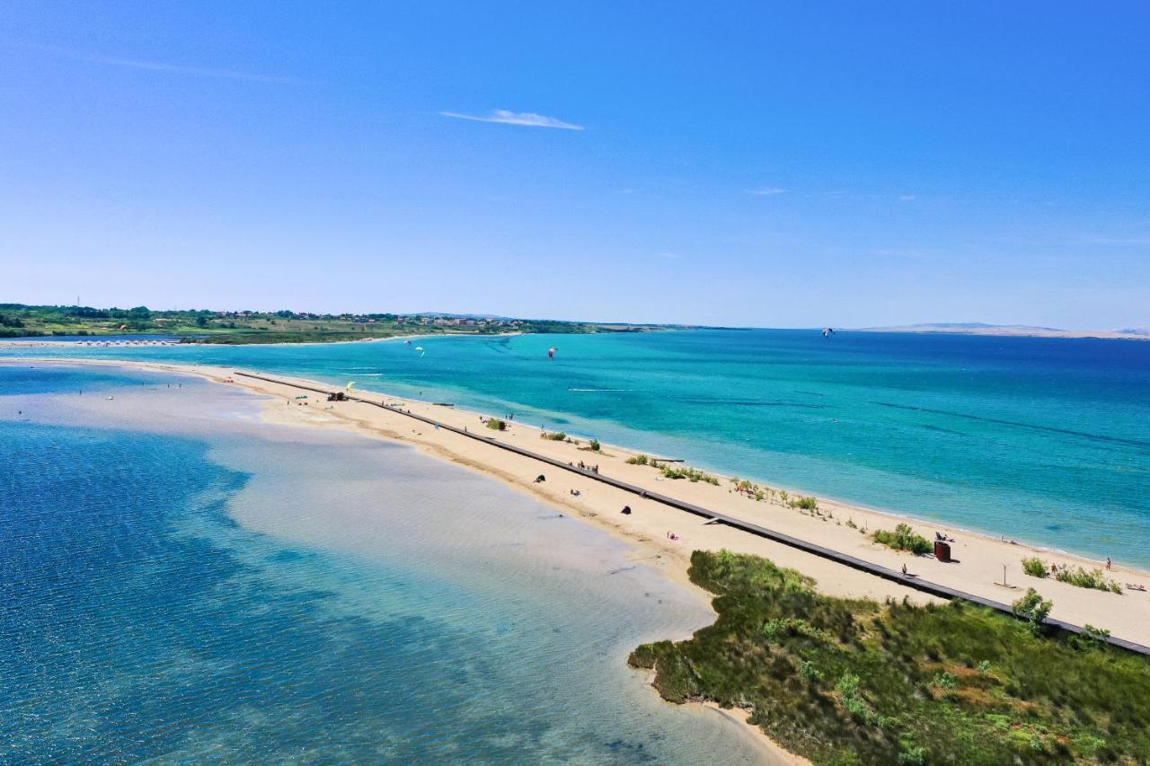Beach Paradise 5 Stars Apartments Нин Екстериор снимка