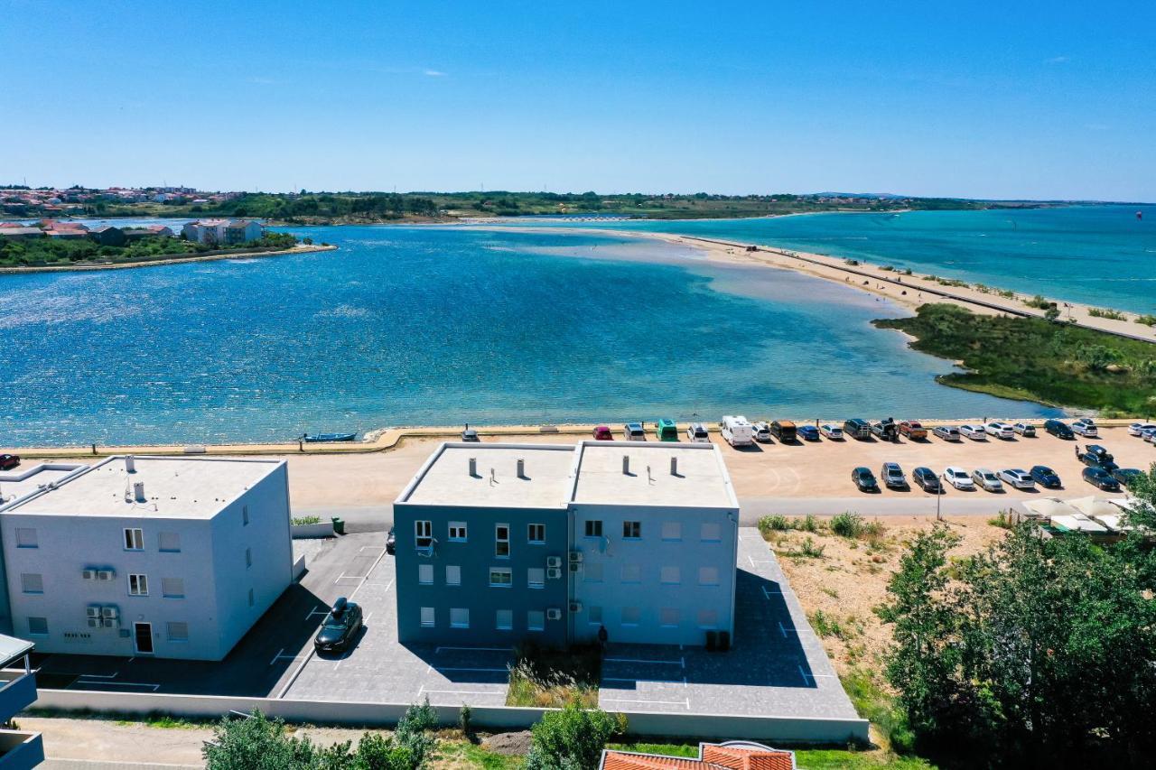 Beach Paradise 5 Stars Apartments Нин Екстериор снимка