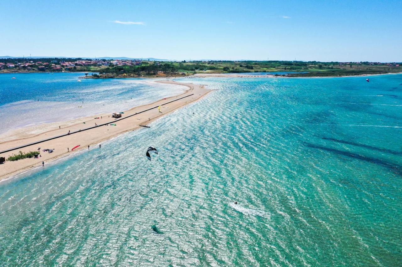 Beach Paradise 5 Stars Apartments Нин Екстериор снимка