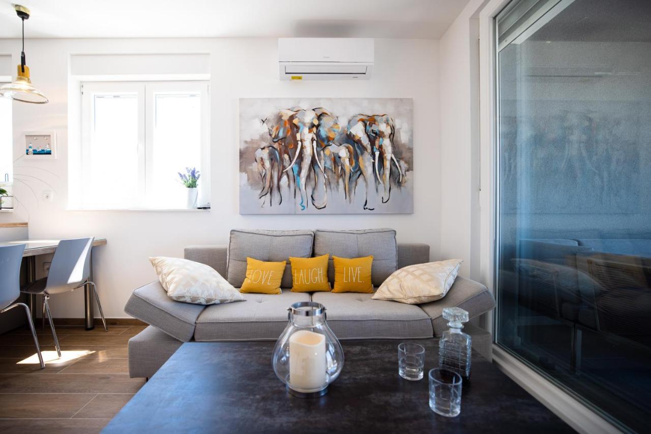 Beach Paradise 5 Stars Apartments Нин Екстериор снимка